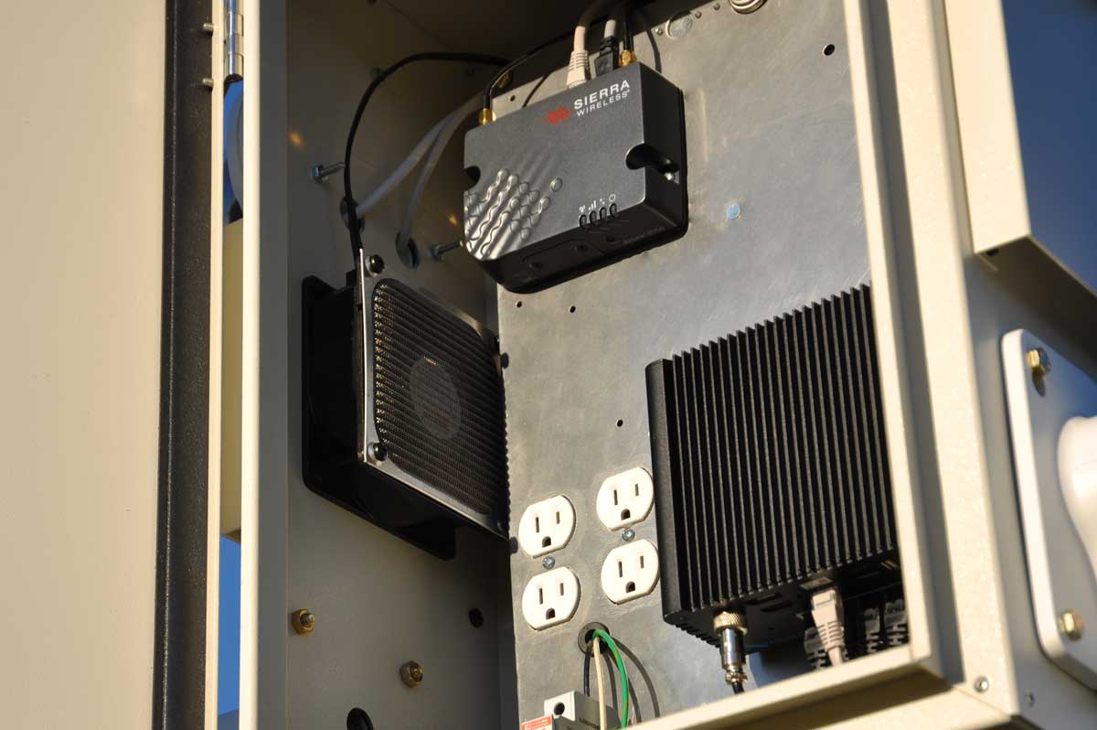 MAXSUR Smart City Pole Camera with Cellular Modem NVR on Active Cooling